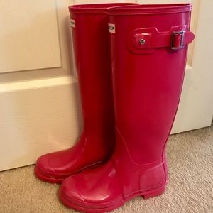 Pink hunter boots